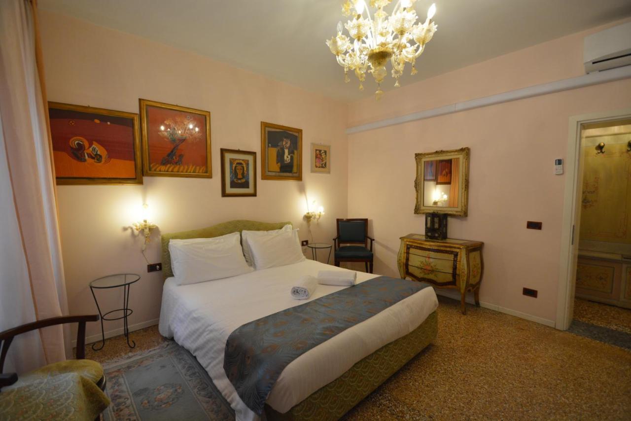 Ve.N.I.Ce. Cera Casa Del Sol Apartment Venesia Bagian luar foto
