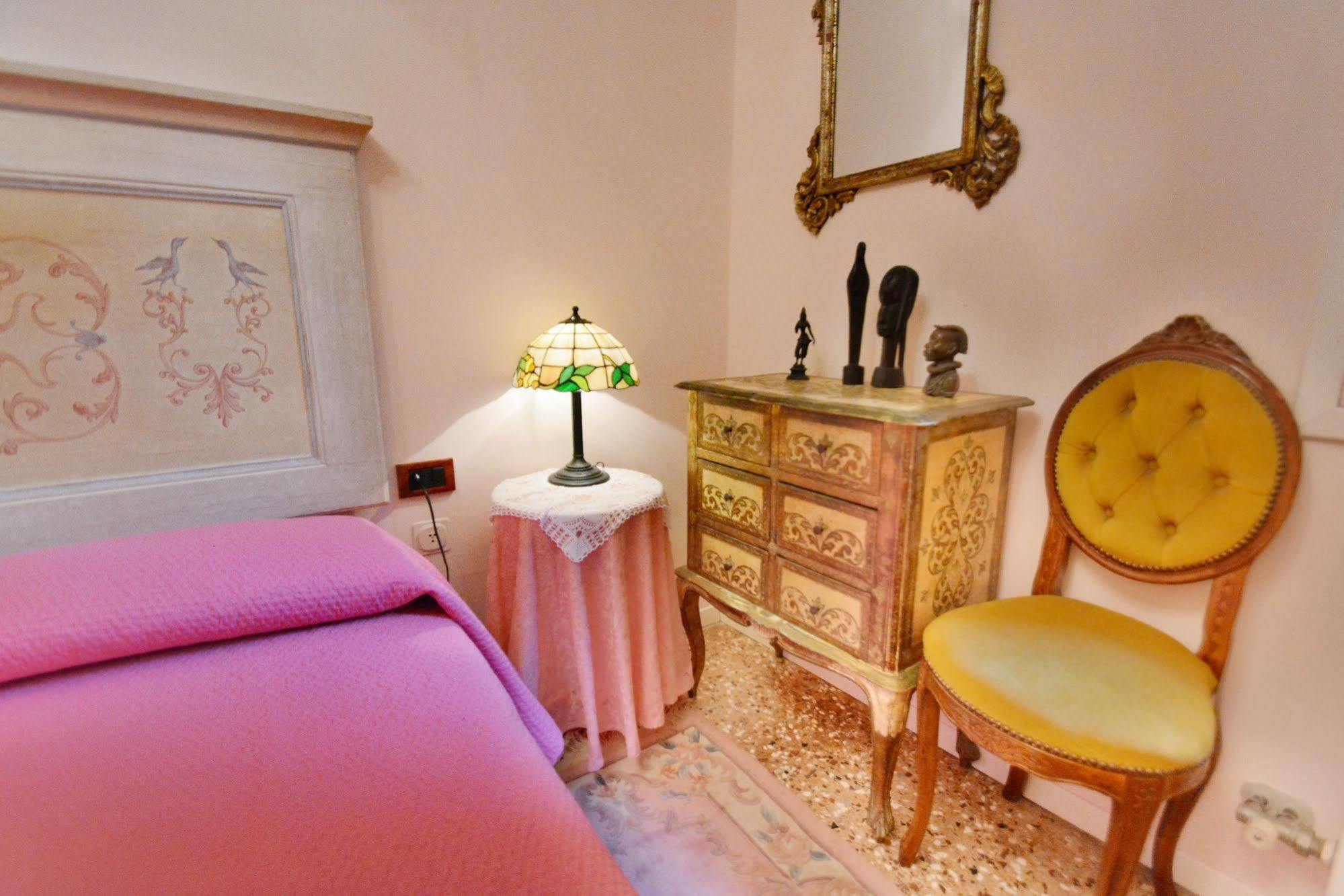 Ve.N.I.Ce. Cera Casa Del Sol Apartment Venesia Bagian luar foto